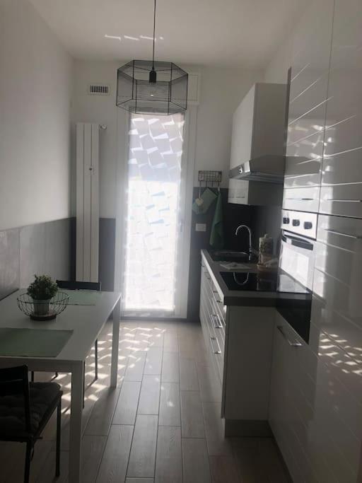Appartamento Veronica, Per Lavoro E Relax Corsico Exterior foto