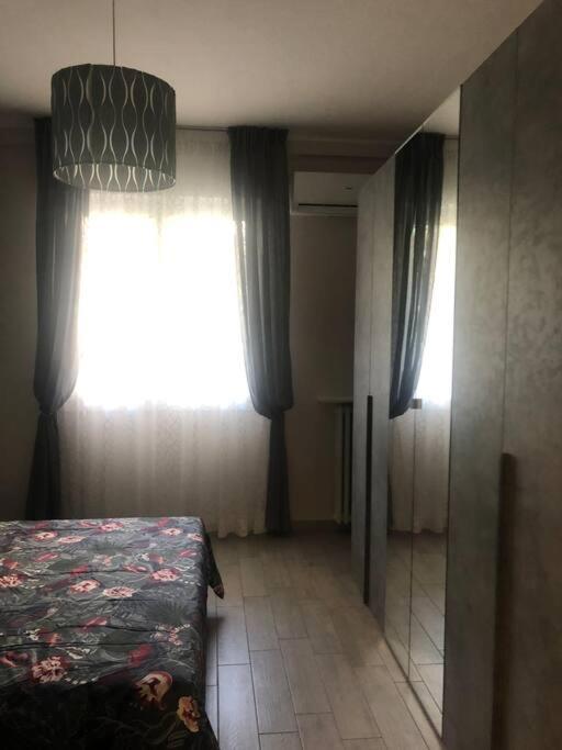 Appartamento Veronica, Per Lavoro E Relax Corsico Exterior foto